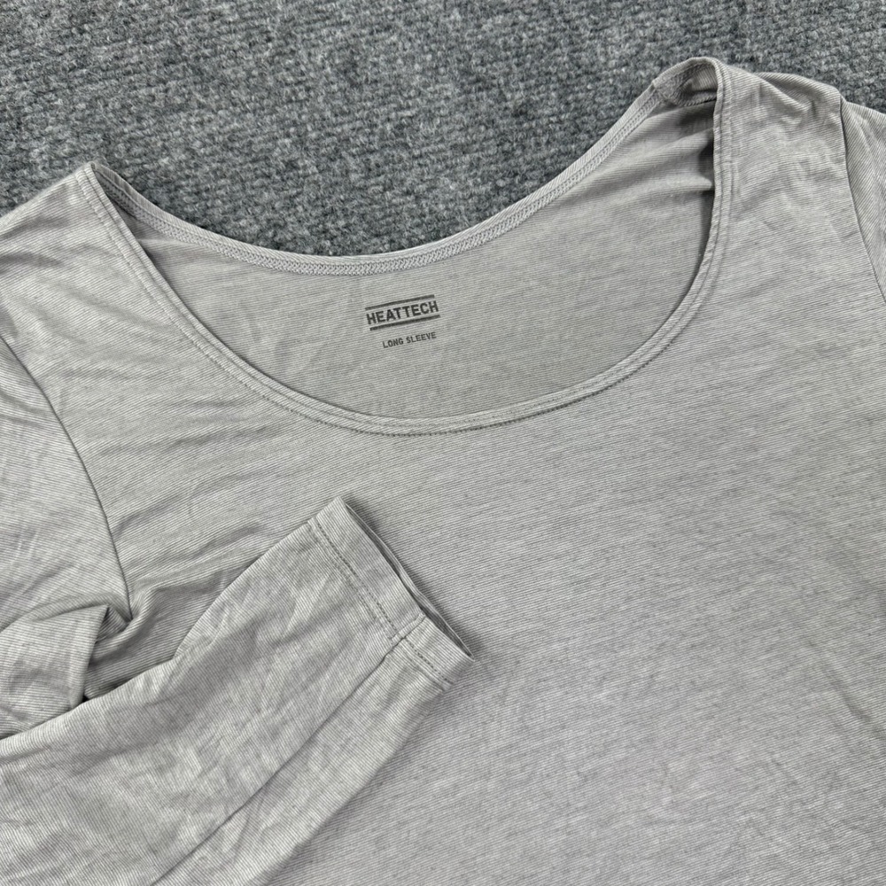 Uniqlo Heattech Long Sleeve Top M Gray Ribbed Thermal Scoop Neck Womens